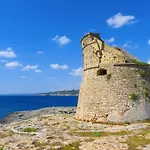 مكان تخييم La Scogliera - Maeva Vacansoleil Castro (Lecce)